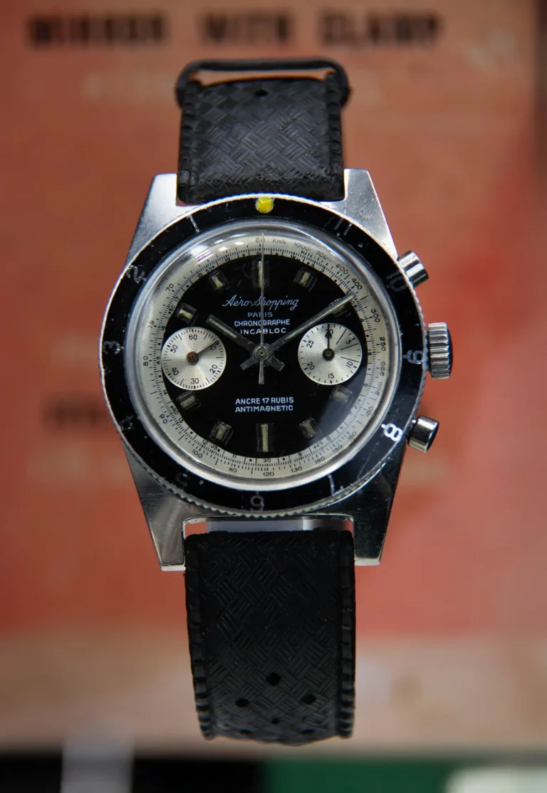 Aéroshopping Le Bourget 1960&prime; — montre de luxe d'occasion
