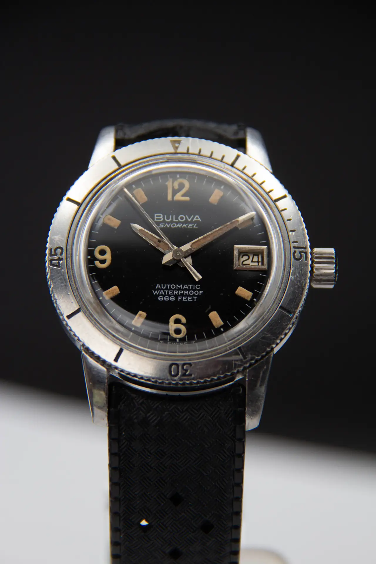 Bulova Snorkel 666 — montre de luxe d'occasion