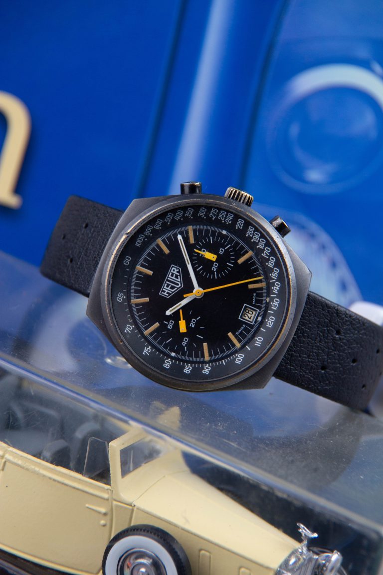 Heuer Big Shield Ref. 12 — montre de luxe d'occasion