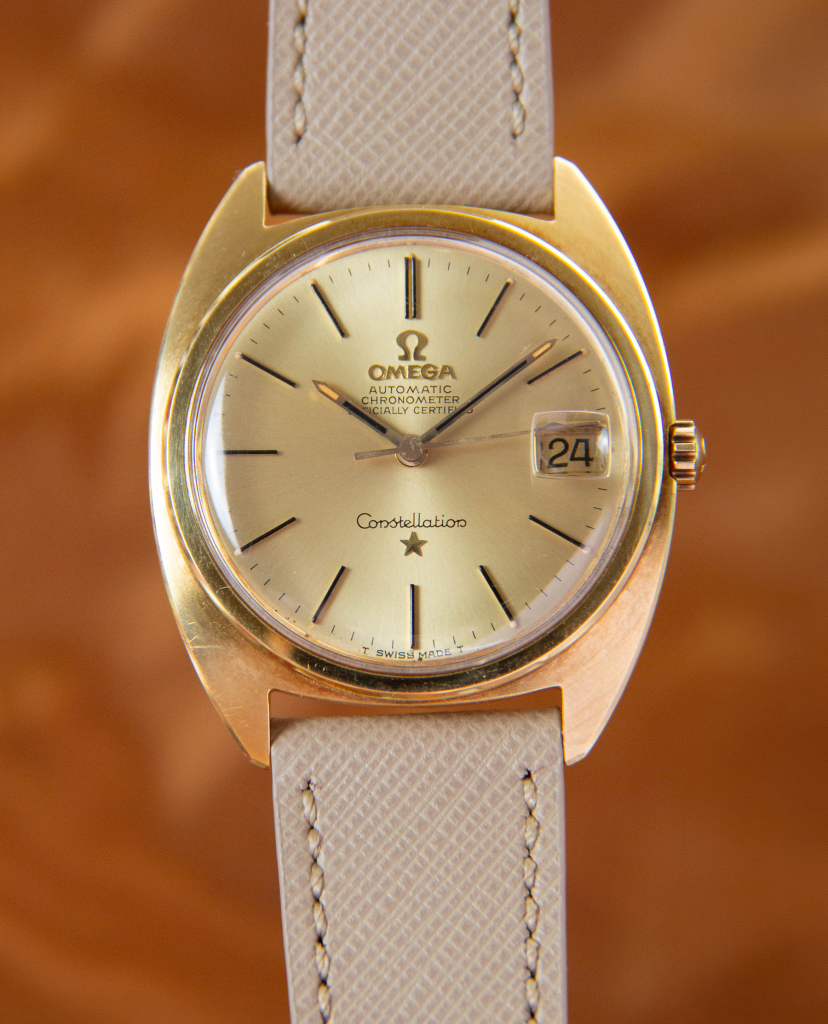 Omega Constellation C-Shape 18kt Gold NOS Condition — montre de luxe d'occasion, vue 4