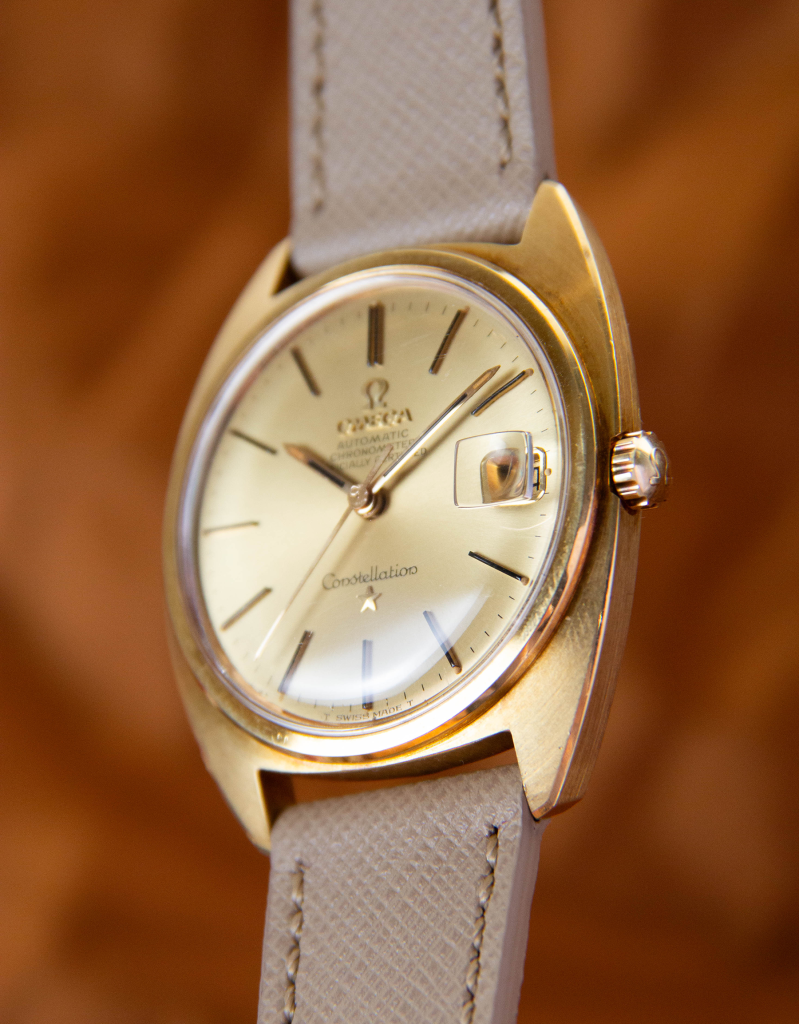 Omega Constellation C-Shape 18kt Gold NOS Condition — montre de luxe d'occasion, vue 5