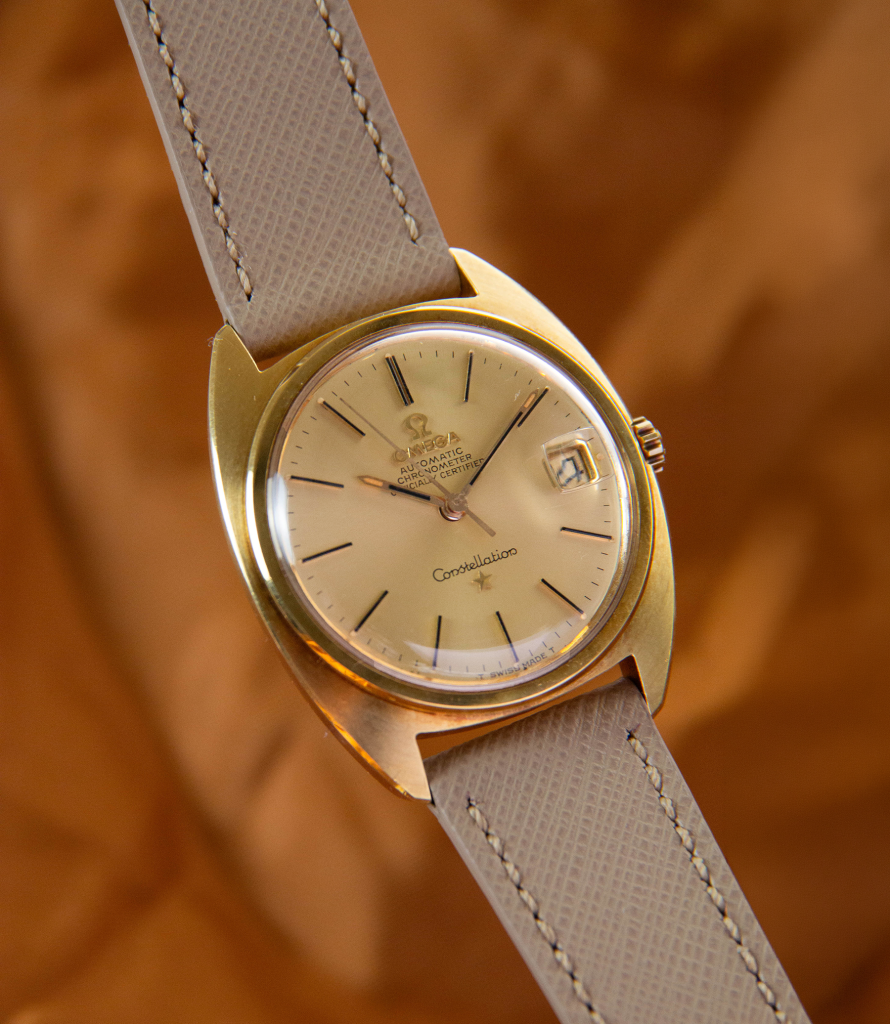 Omega Constellation C-Shape 18kt Gold NOS Condition — montre de luxe d'occasion, vue 6