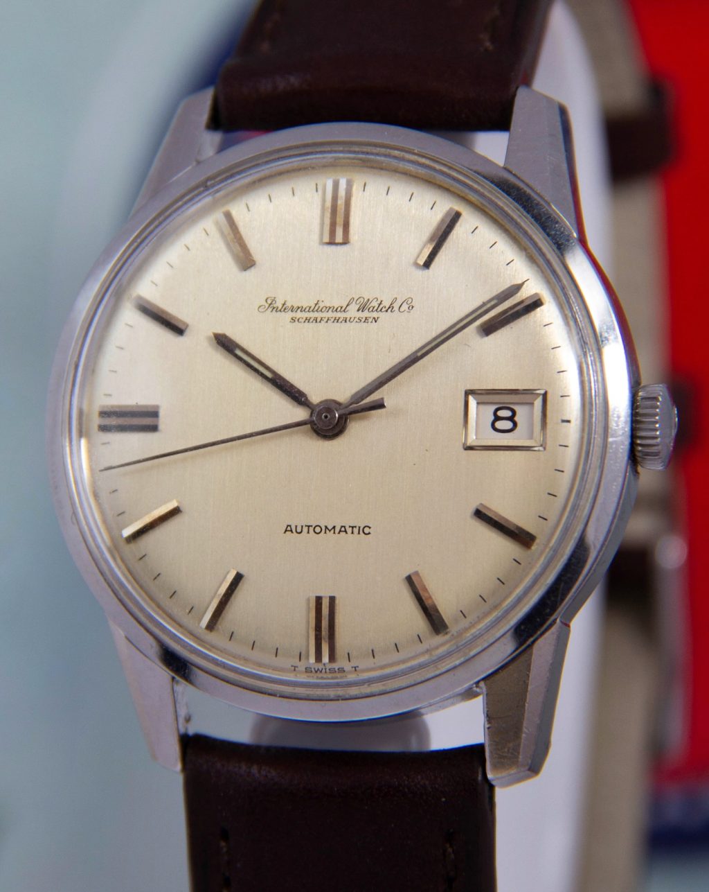 Instagram post from heure.miroir.watches. This post is in position 1.