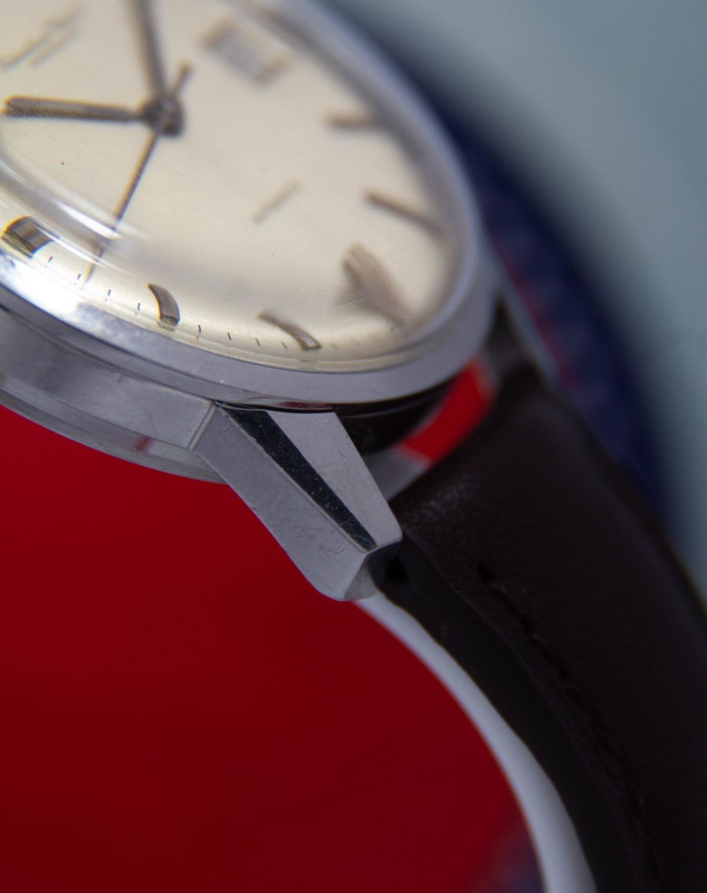 Instagram post from heure.miroir.watches. This post is in position 2.